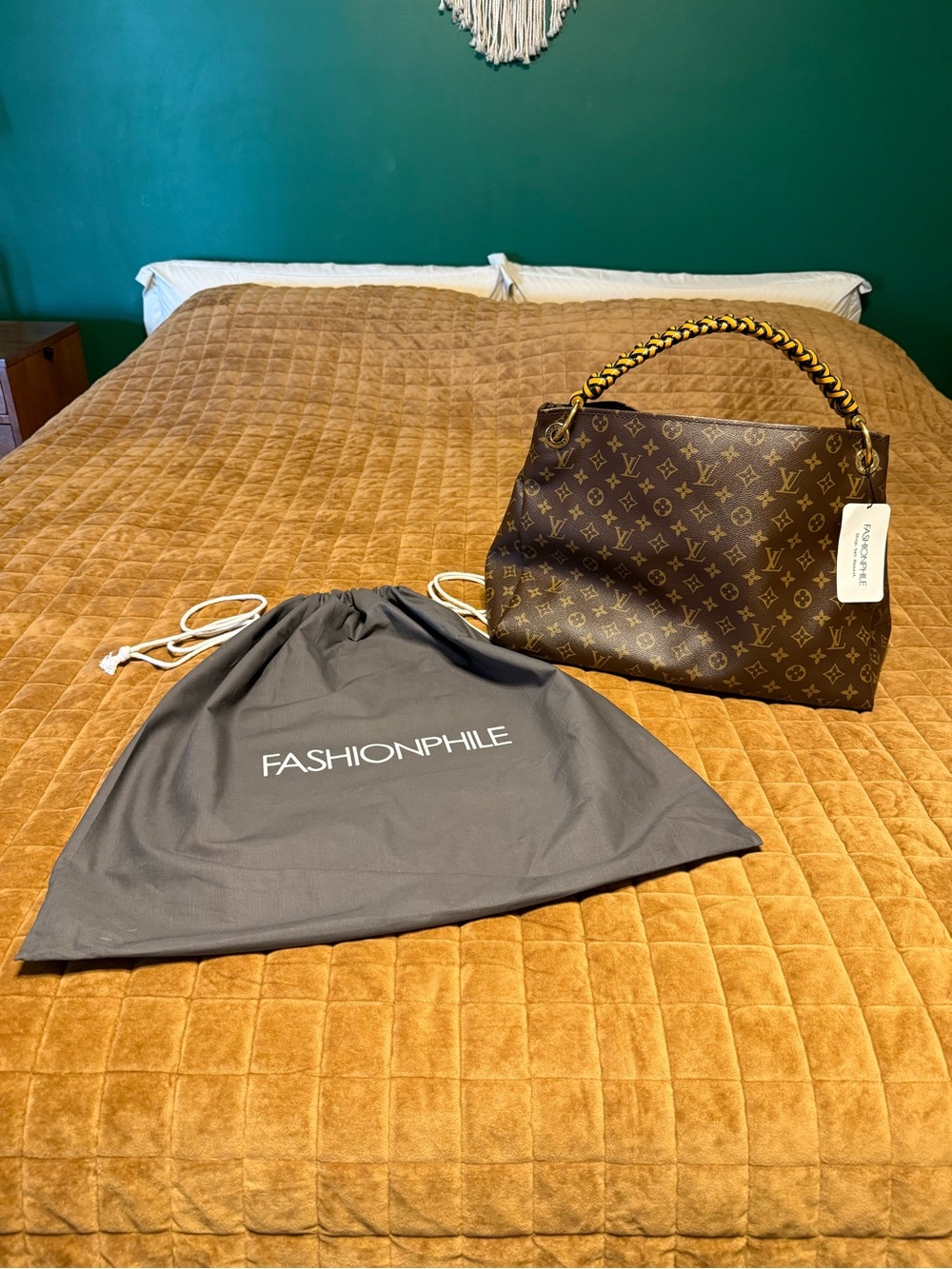 Louis Vuitton • Arsty MM additional photos